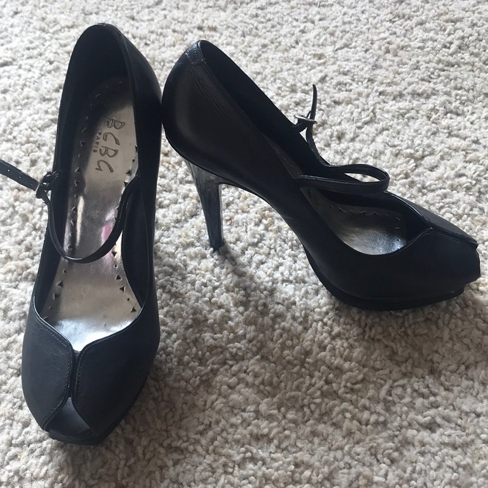 BCBG leather platform peep toe high heels